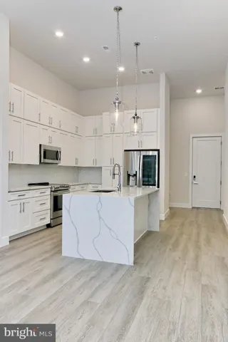 1761 Old Meadow Rd #121, Mclean, Virginia 22102