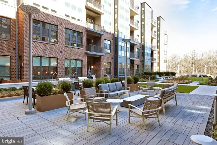 1761 Old Meadow Rd #121, Mclean, Virginia 22102