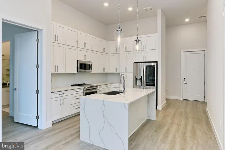 1761 Old Meadow Rd #121, Mclean, Virginia 22102