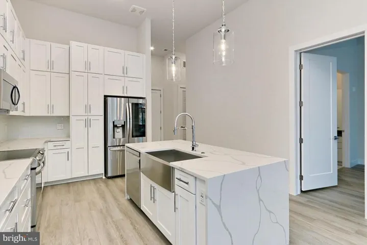 1761 Old Meadow Rd #121, Mclean, Virginia 22102