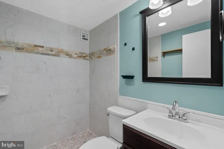 6621 Wakefield Dr #520, Alexandria, Virginia 22307