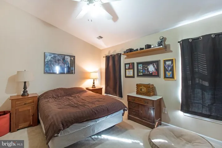 8235 Lamberts Ln, Alexandria, Virginia 22309