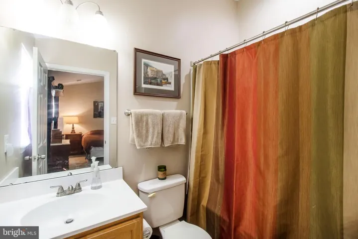 8235 Lamberts Ln, Alexandria, Virginia 22309