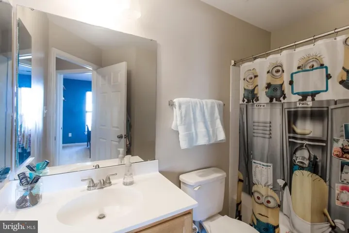 8235 Lamberts Ln, Alexandria, Virginia 22309