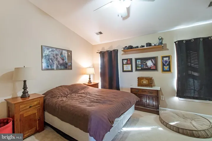 8235 Lamberts Ln, Alexandria, Virginia 22309