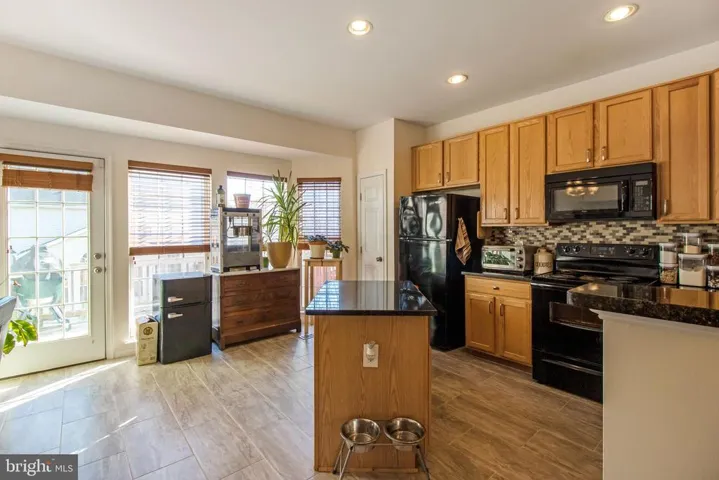 8235 Lamberts Ln, Alexandria, Virginia 22309
