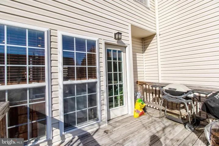 8235 Lamberts Ln, Alexandria, Virginia 22309