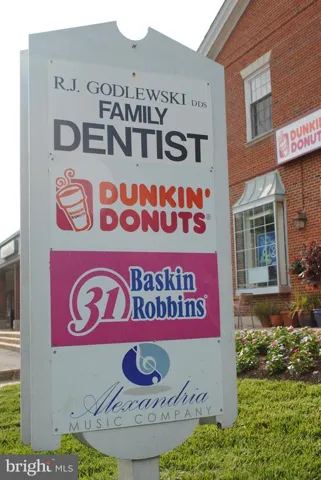 6821 Radcliffe Dr, Alexandria, Virginia 22307