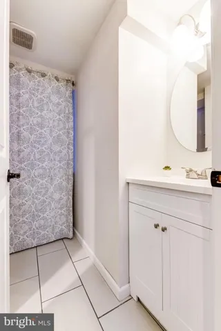 6821 Radcliffe Dr, Alexandria, Virginia 22307