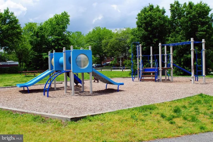 6821 Radcliffe Dr, Alexandria, Virginia 22307