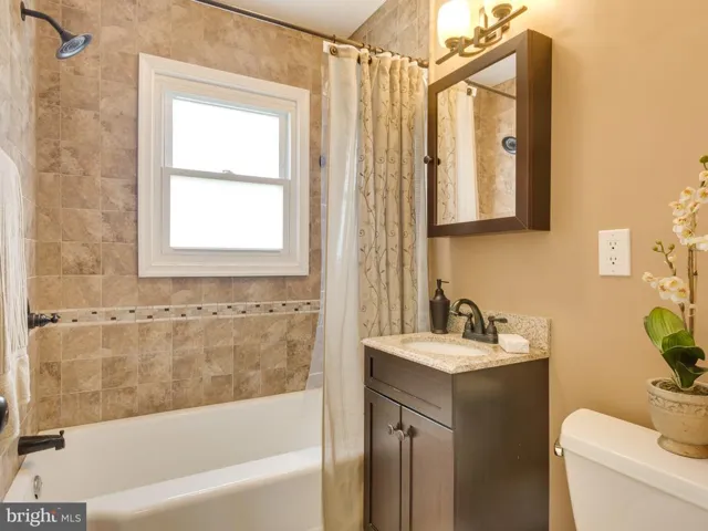 6821 Radcliffe Dr, Alexandria, Virginia 22307