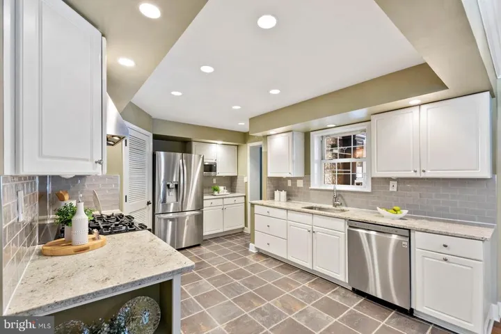 6724 Rolfs Rd, Falls Church, Virginia 22042