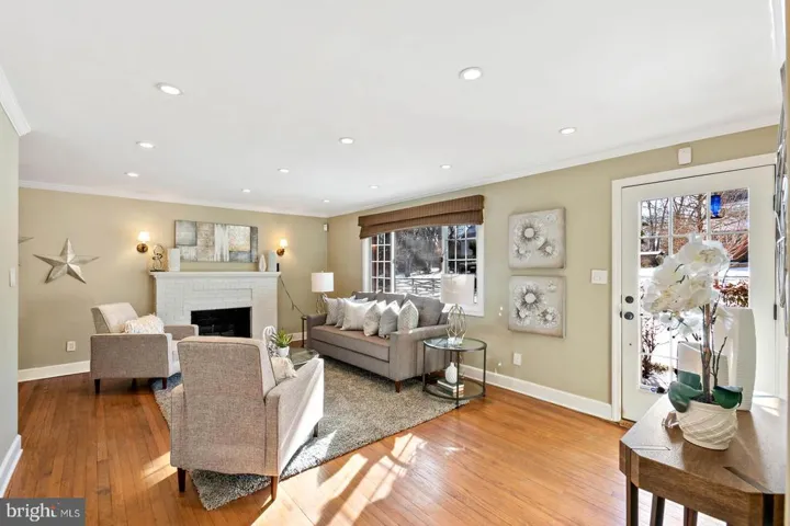 6724 Rolfs Rd, Falls Church, Virginia 22042