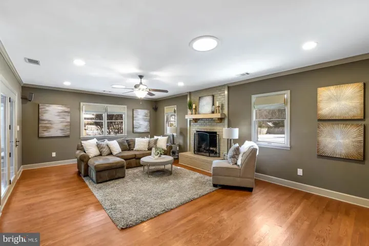 6724 Rolfs Rd, Falls Church, Virginia 22042