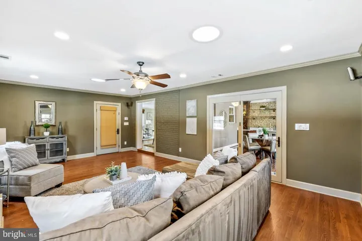 6724 Rolfs Rd, Falls Church, Virginia 22042