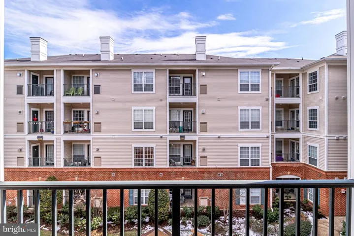4862 Eisenhower Ave #363, Alexandria, Virginia 22304