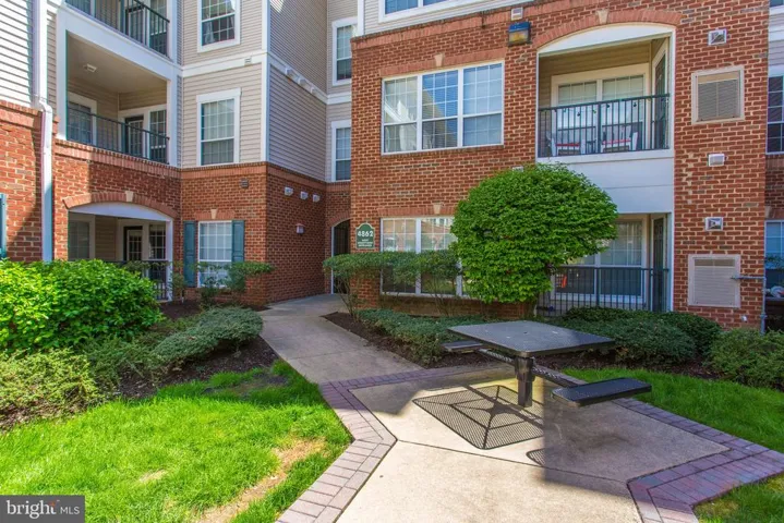4862 Eisenhower Ave #363, Alexandria, Virginia 22304