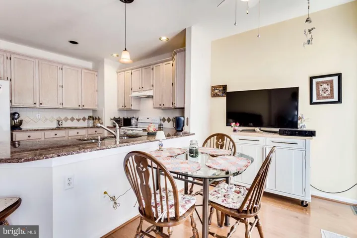 6328 Dunman Way, Alexandria, Virginia 22315