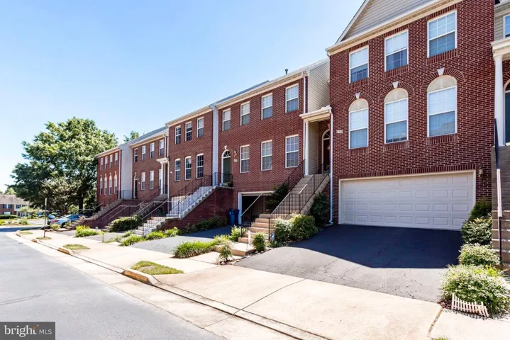 6328 Dunman Way, Alexandria, Virginia 22315