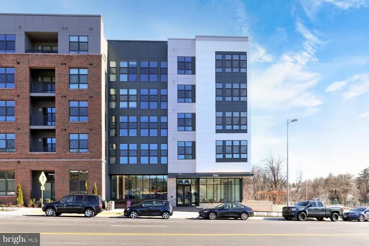 1761 Old Meadow Rd #214, Mclean, Virginia 22102