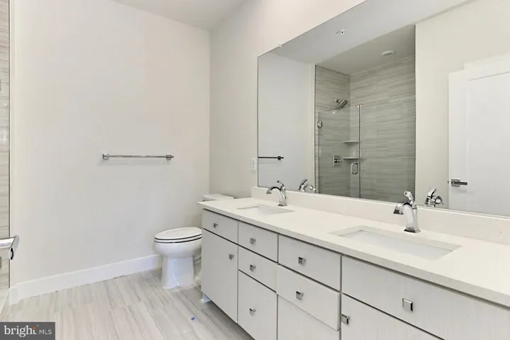 1761 Old Meadow Rd #214, Mclean, Virginia 22102