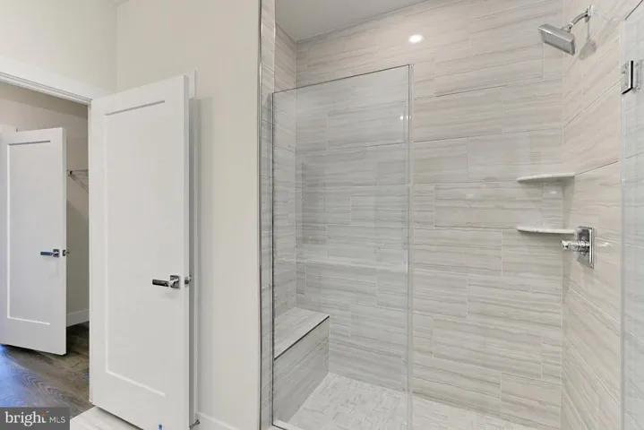 1761 Old Meadow Rd #214, Mclean, Virginia 22102