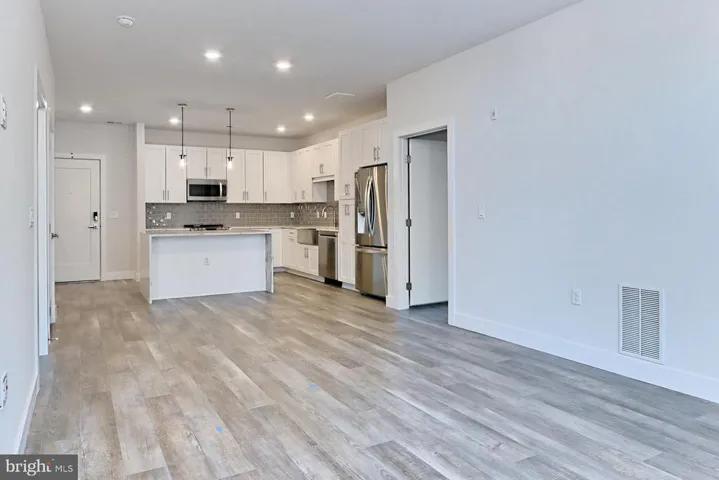1761 Old Meadow Rd #214, Mclean, Virginia 22102