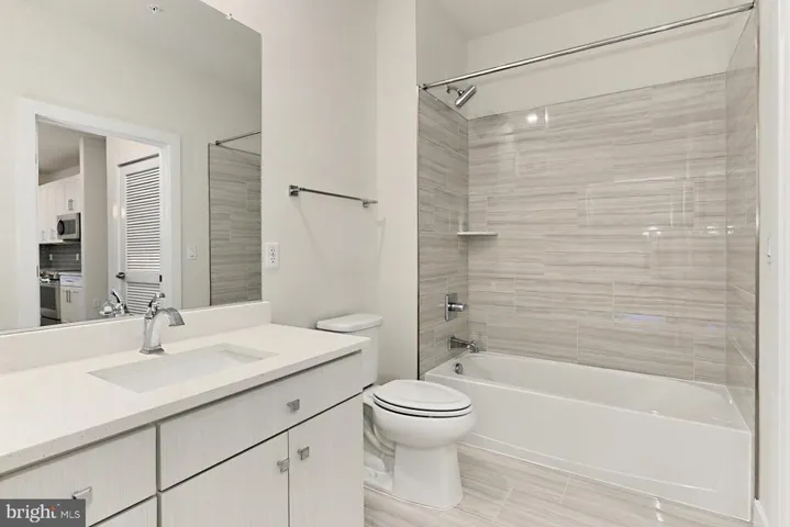 1761 Old Meadow Rd #214, Mclean, Virginia 22102