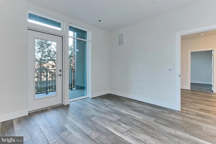 1761 Old Meadow Rd #214, Mclean, Virginia 22102