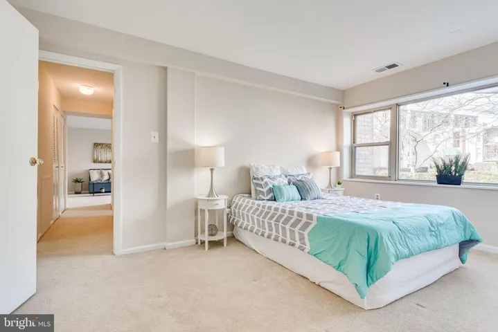 5201 Duke St #102, Alexandria, Virginia 22304