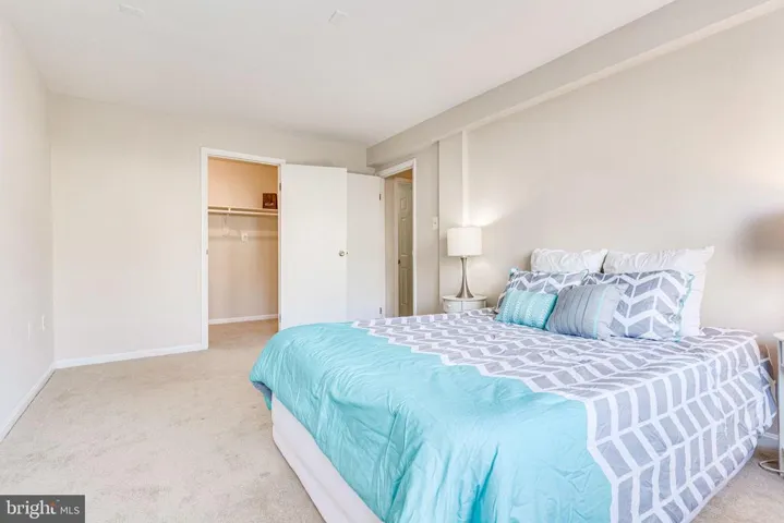 5201 Duke St #102, Alexandria, Virginia 22304