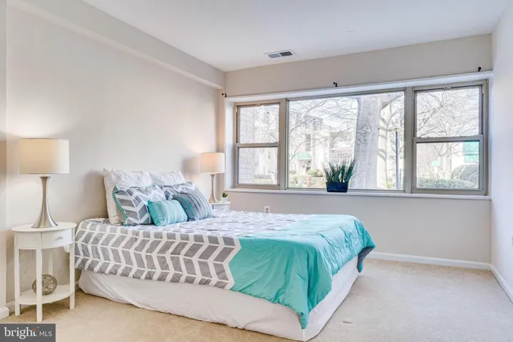 5201 Duke St #102, Alexandria, Virginia 22304