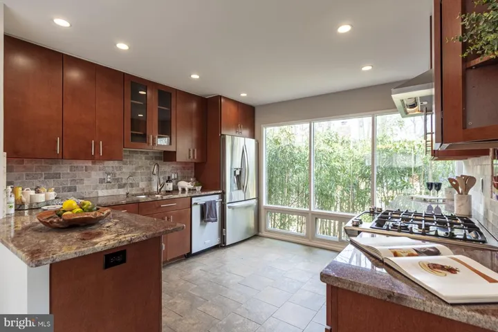 7420 Annanwood Ct, Annandale, Virginia 22003