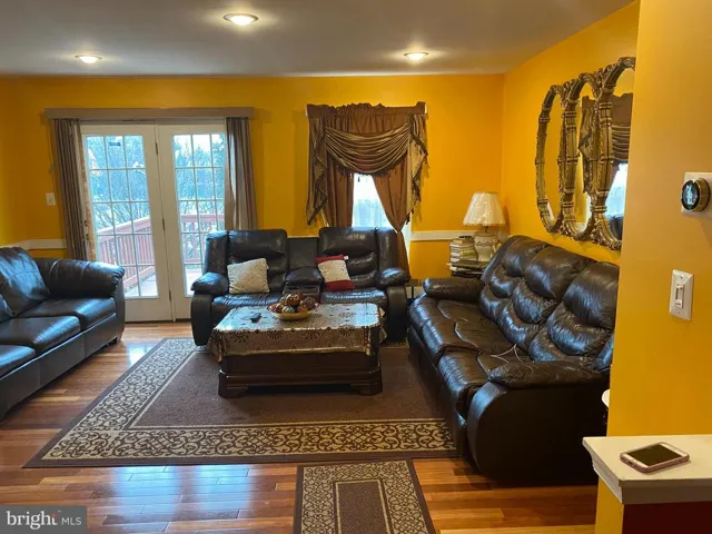 8380 Hunter Murphy Cir, Alexandria, Virginia 22309