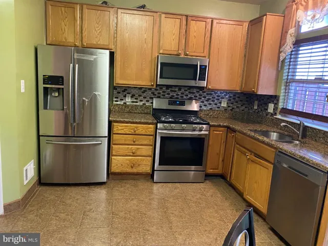 8380 Hunter Murphy Cir, Alexandria, Virginia 22309
