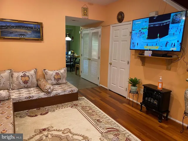 8380 Hunter Murphy Cir, Alexandria, Virginia 22309