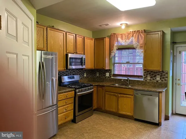 8380 Hunter Murphy Cir, Alexandria, Virginia 22309