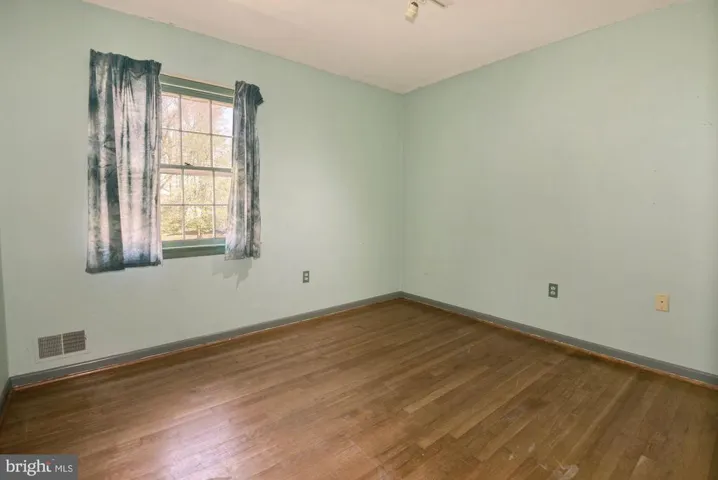 6643 Kirby Ct, Falls Church, Virginia 22043