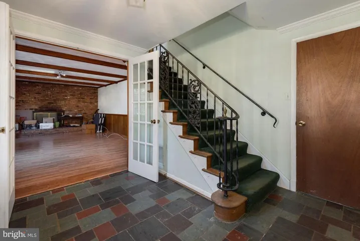 6643 Kirby Ct, Falls Church, Virginia 22043