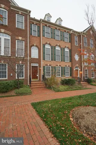 7981 Reserve Way, Vienna, Virginia 22182