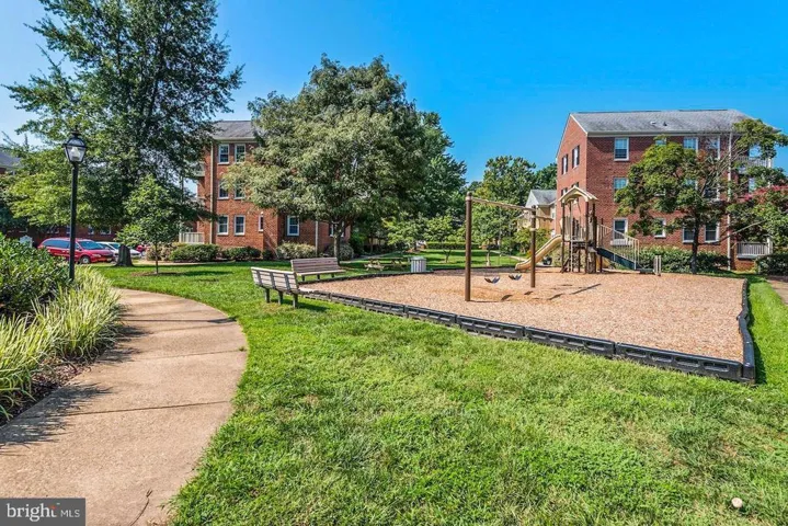 6502 Boulevard Vw #a1, Alexandria, Virginia 22307