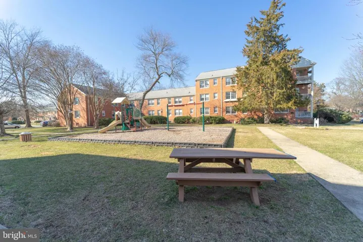 6502 Boulevard Vw #a1, Alexandria, Virginia 22307