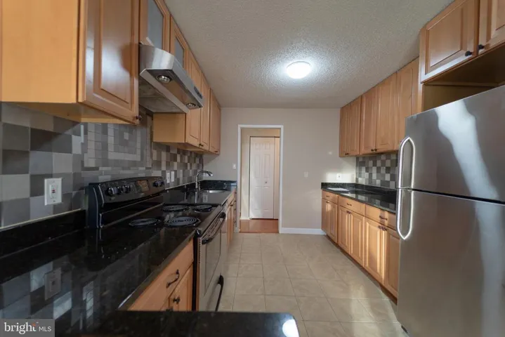 2311 Pimmit Dr #1103, Falls Church, Virginia 22043