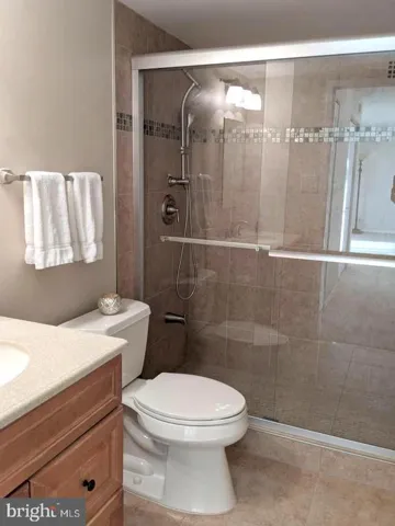 2311 Pimmit Dr #1103, Falls Church, Virginia 22043