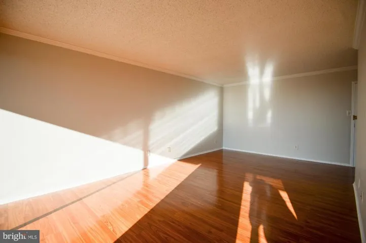 2311 Pimmit Dr #1103, Falls Church, Virginia 22043