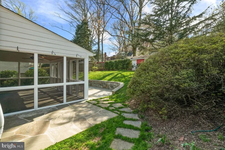 3002 Marshall St, Falls Church, Virginia 22042