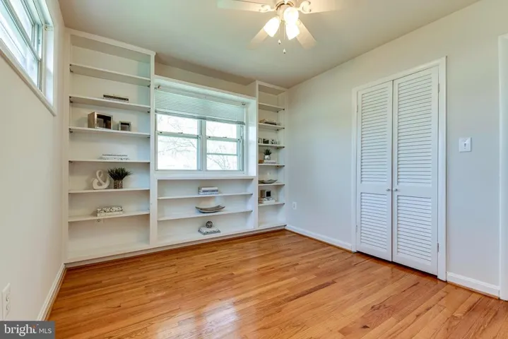 488 Naylor Pl, Alexandria, Virginia 22304