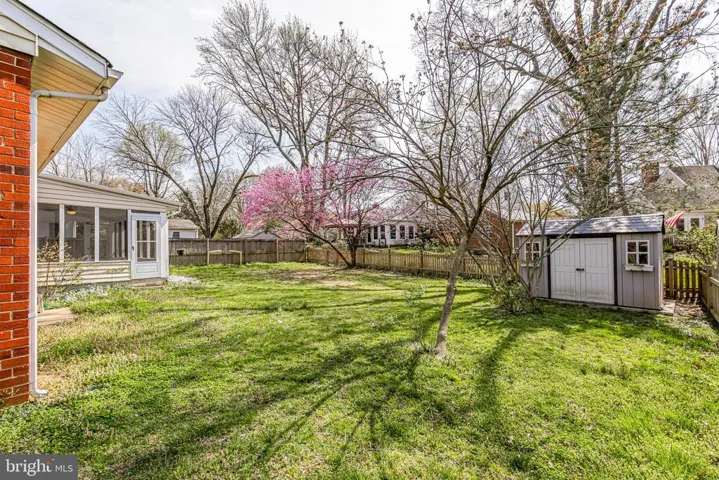 488 Naylor Pl, Alexandria, Virginia 22304