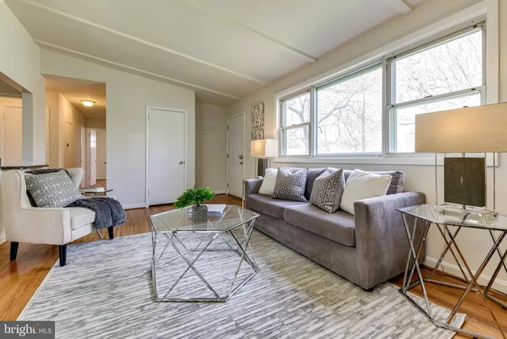 488 Naylor Pl, Alexandria, Virginia 22304
