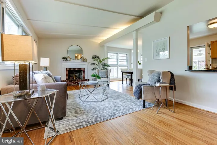 488 Naylor Pl, Alexandria, Virginia 22304